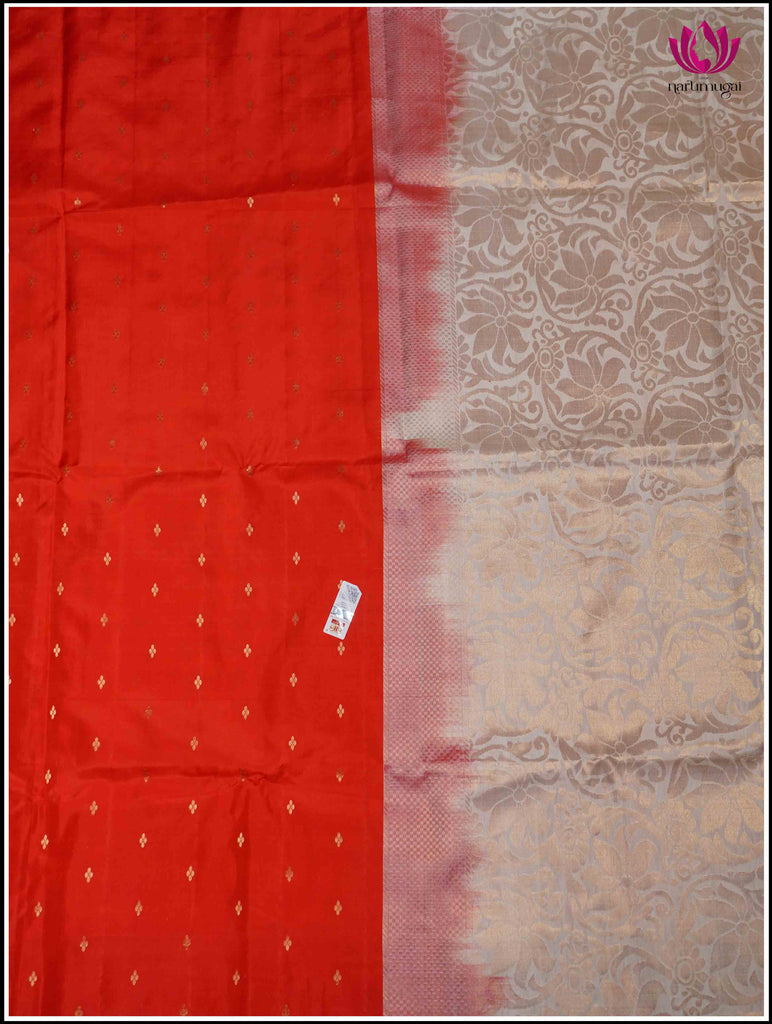 Kanchipuram Soft Silk Saree in Red with Cream 5