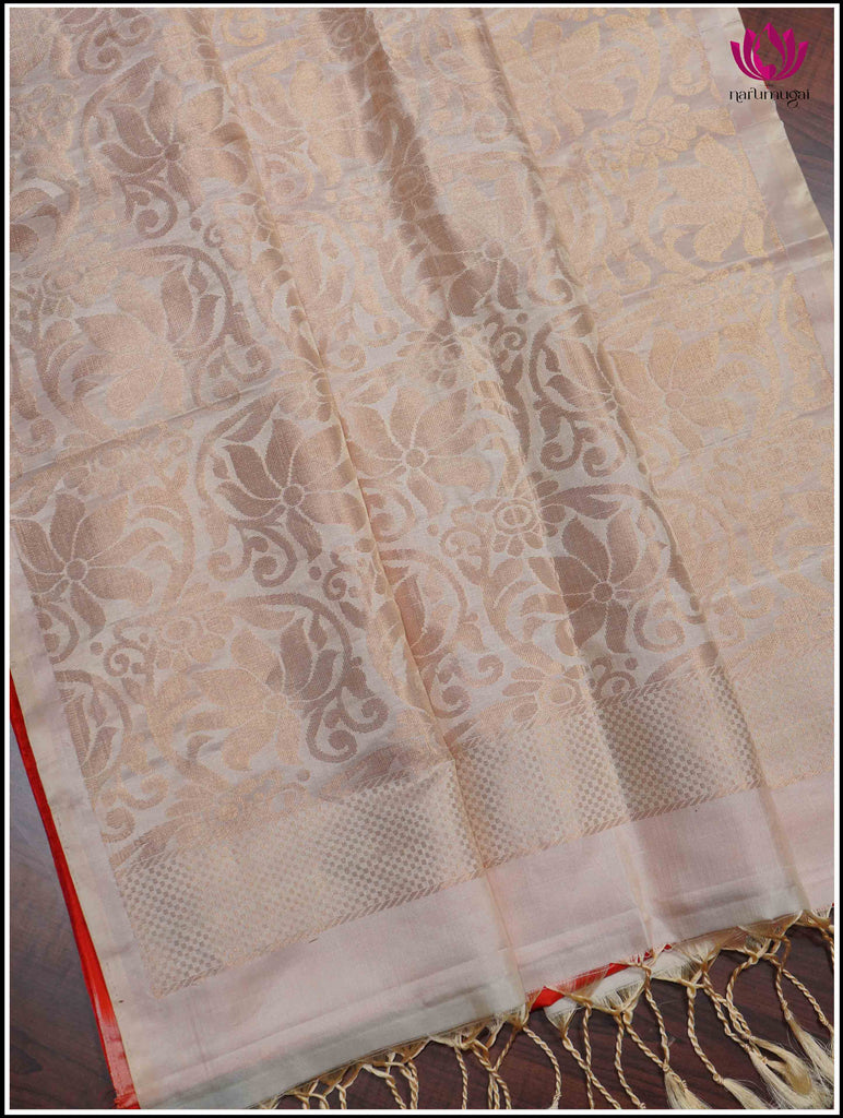 Kanchipuram Soft Silk Saree in Red with Cream 2