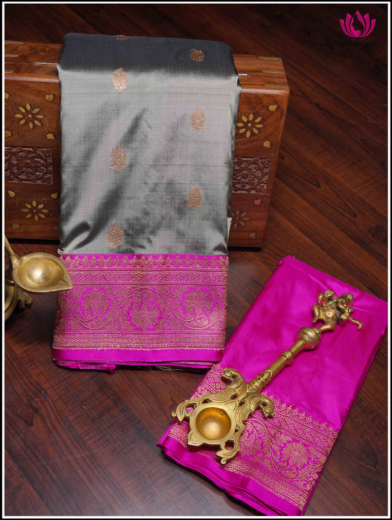 Banarasi Katan Silk Saree in Gray and Pink 9