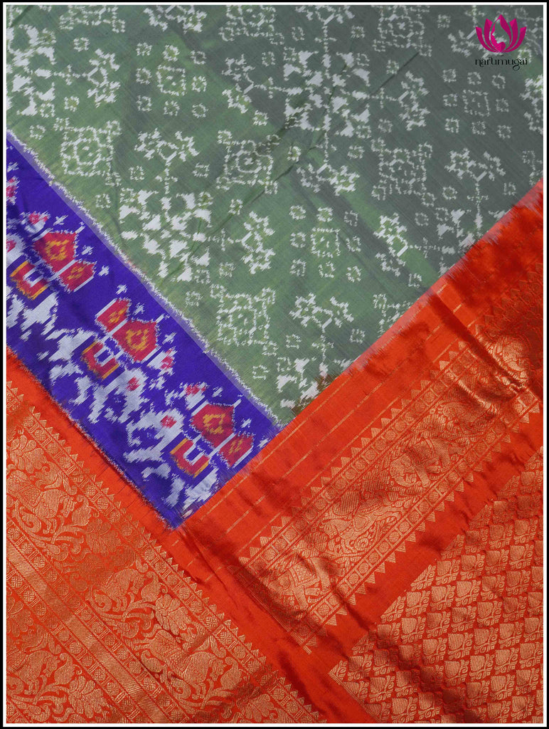 Ikkat Kanchipuram Silk Saree in Green and Red 4