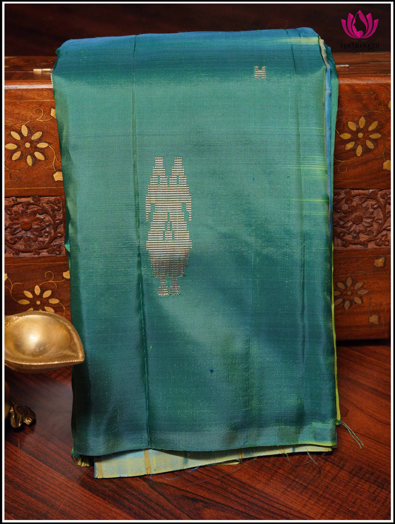 Vegan Silk Saree in Green and Blue 11