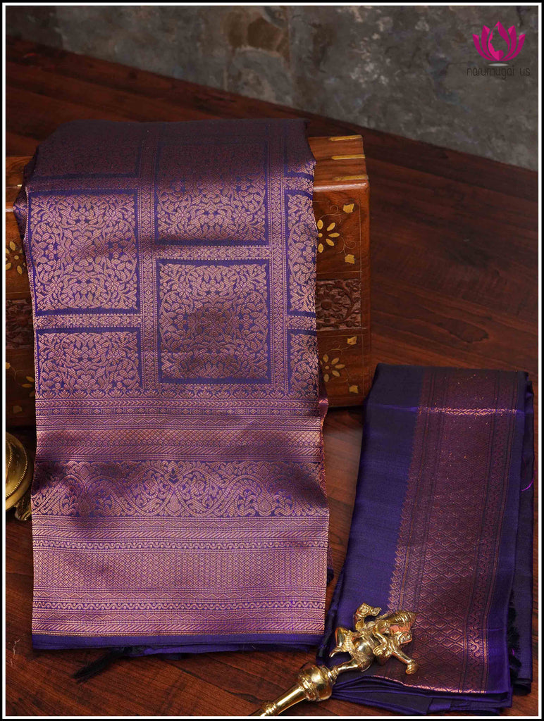 Kanchipuram Silk Saree in Navy Blue with Copper Zari 3