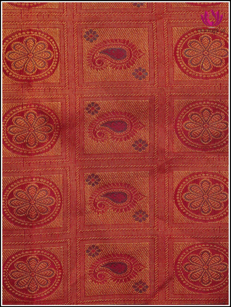 Kanchipuram silk saree in Red with Bomkai like check style 8