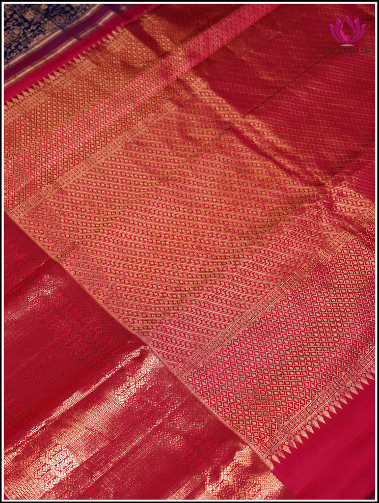 Kanchipuram silk saree in Blue with huge Red border 6