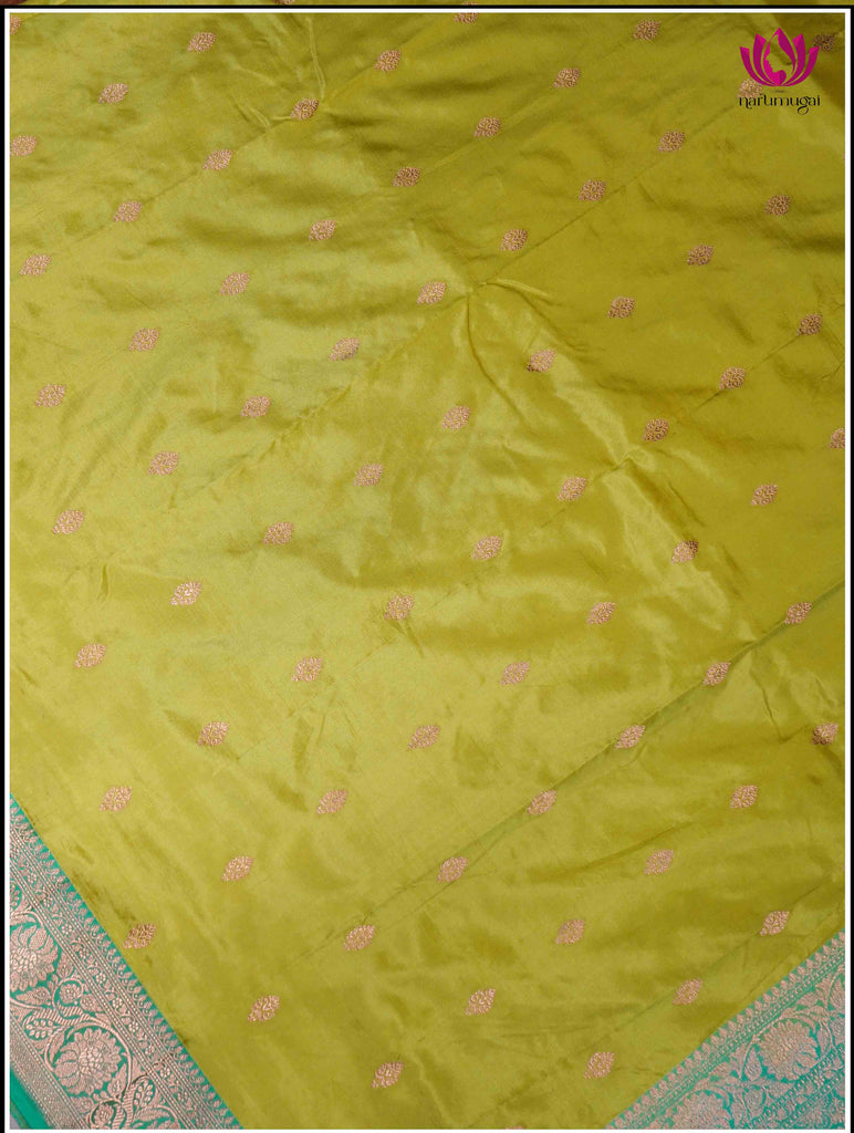 Banarasi Katan Silk Saree in Yellowish Green and Teal Green 3