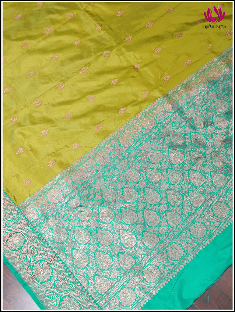 Banarasi Katan Silk Saree in Yellowish Green and Teal Green 4