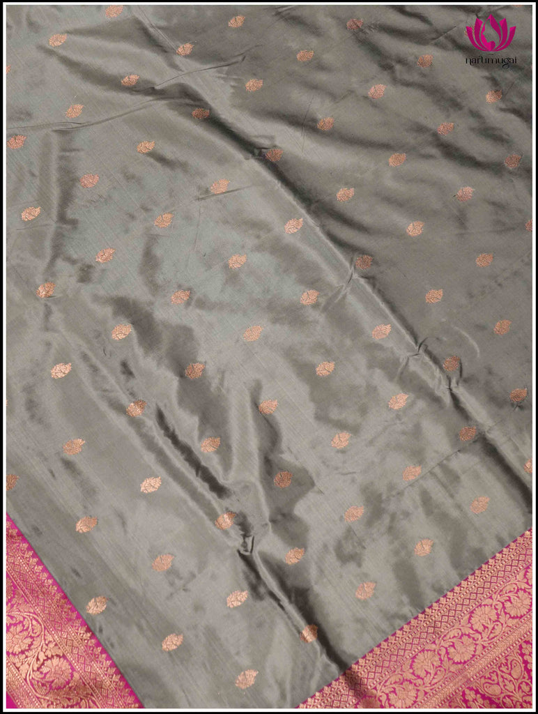 Banarasi Katan Silk Saree in Gray and Pink 3
