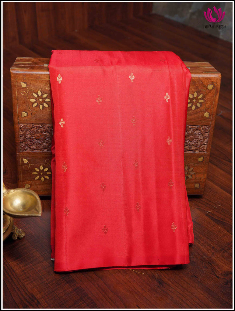 Kanchipuram Soft Silk Saree in Red with Cream 9