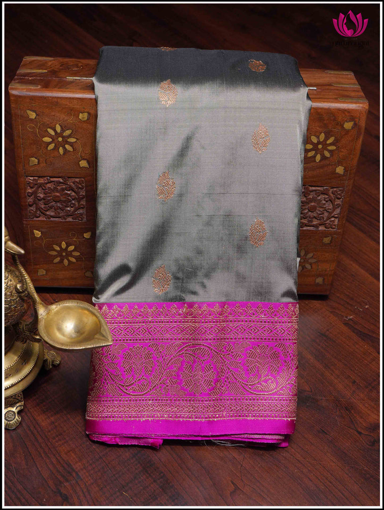 Banarasi Katan Silk Saree in Gray and Pink 10
