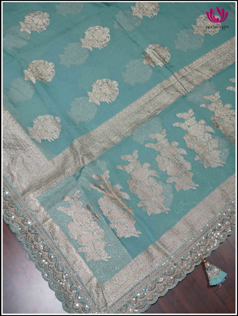 Georgette Saree in Turquoise Blue with Golden Zari 8