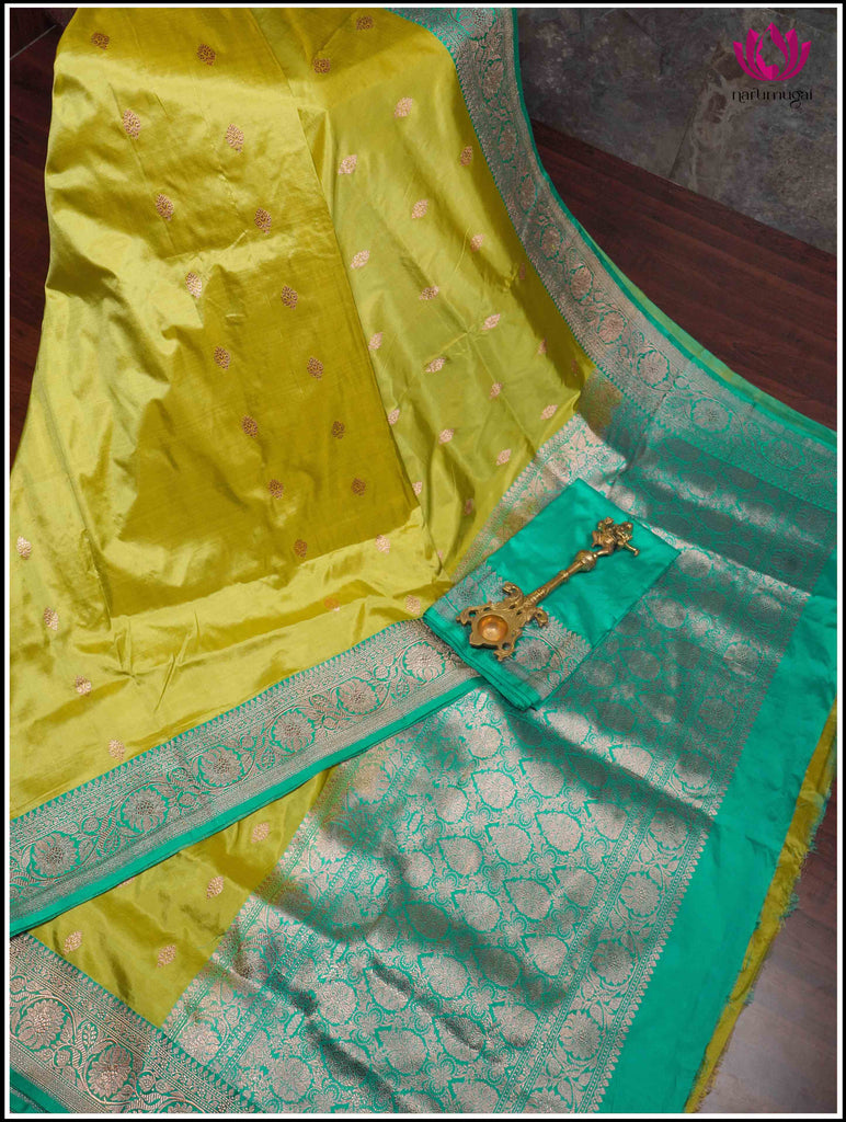 Banarasi Katan Silk Saree in Yellowish Green and Teal Green 12