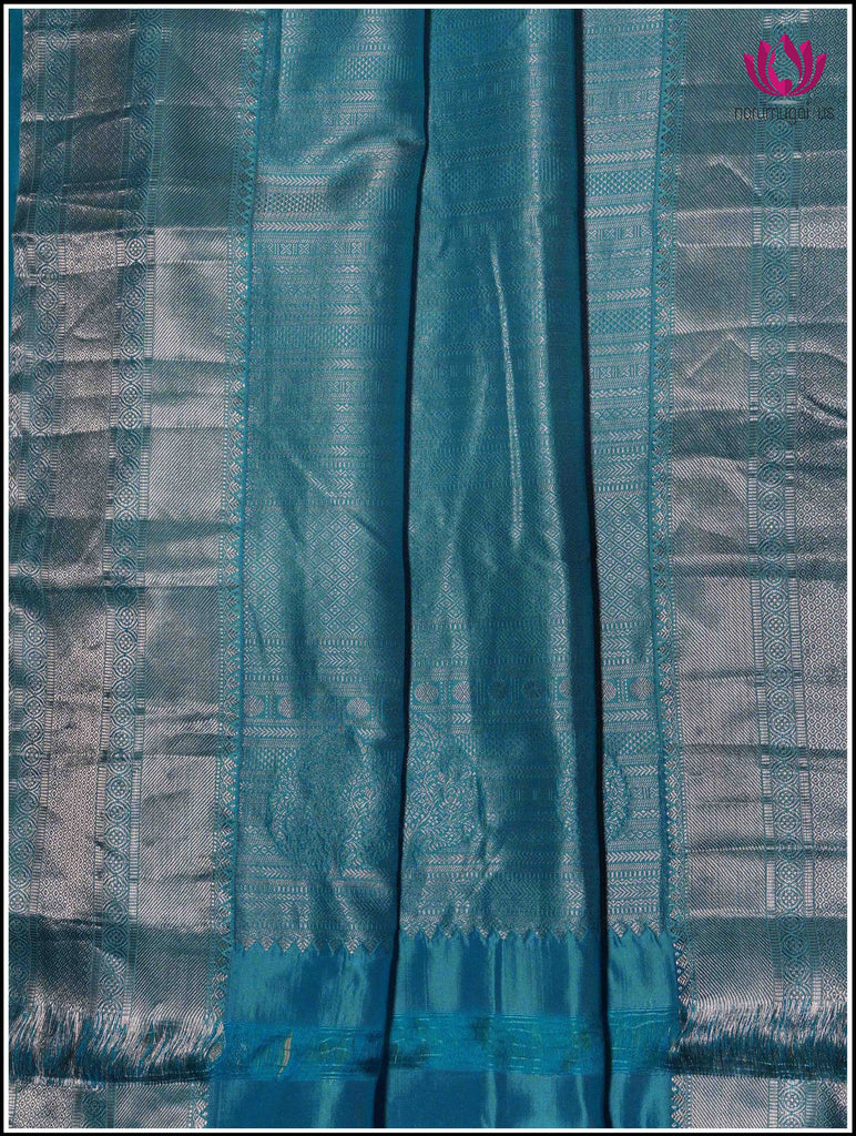 Kanchipuram Silk Saree in Greenish Yellow with brocade design in blue threads & Blue border and pallu in Silver Zari 2