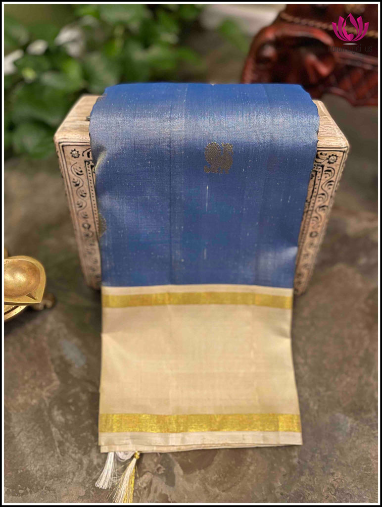 Kanchipuram Silk saree in Dual shade Blue and Gold with Cream color border